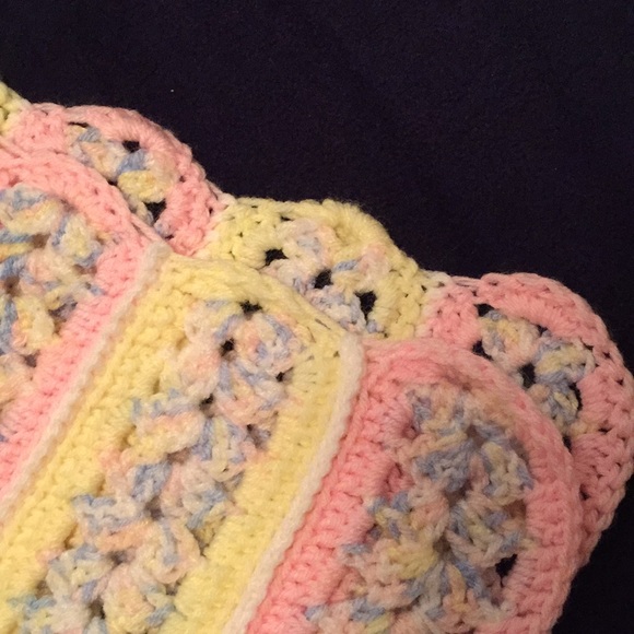 Hand Knit Baby Blanket - Picture 2 of 4